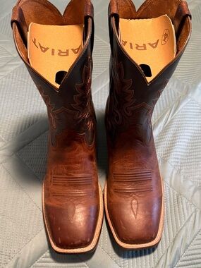 Ariat Men’s Two-Tone Brown Leather Western Boots